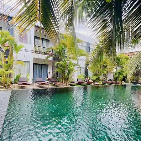 Central Corner Suite Siem Reap Exterior photo