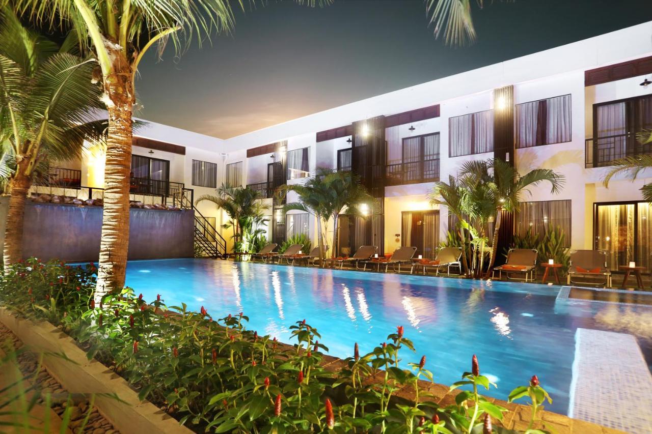 Central Corner Suite Siem Reap Exterior photo