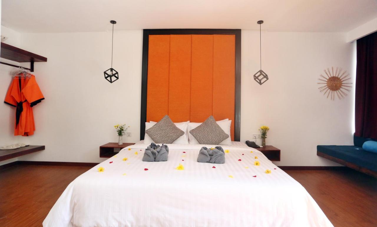 Central Corner Suite Siem Reap Exterior photo