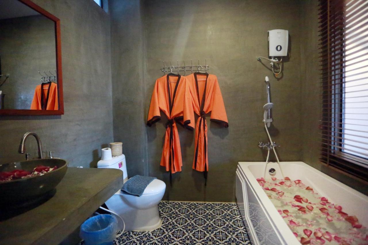 Central Corner Suite Siem Reap Exterior photo