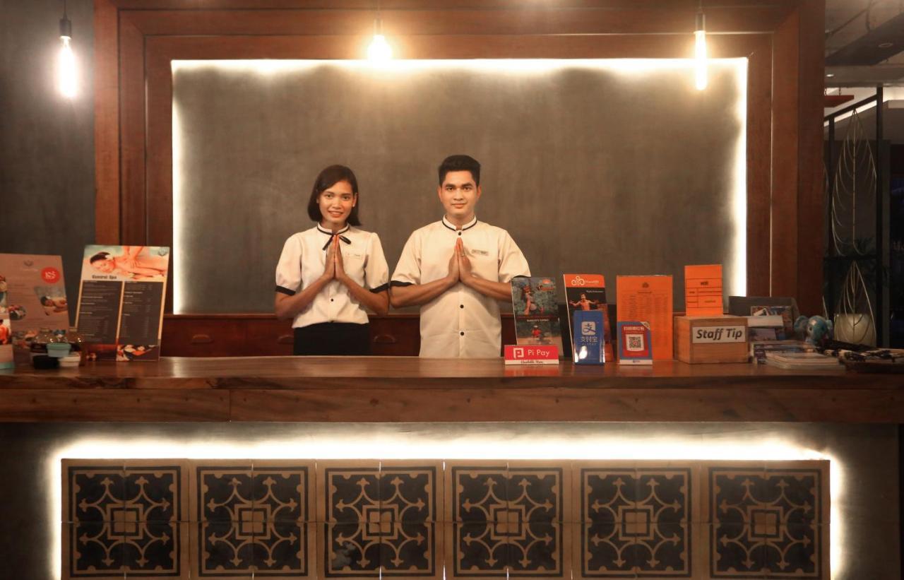 Central Corner Suite Siem Reap Exterior photo