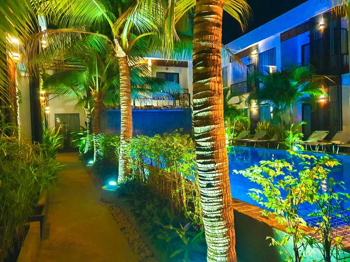 Central Corner Suite Siem Reap Exterior photo