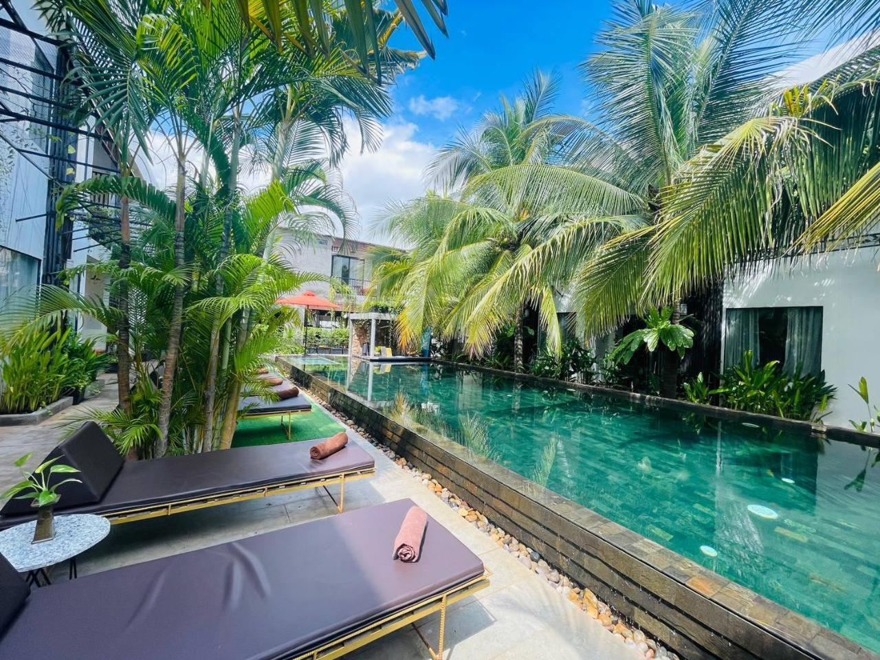 Central Corner Suite Siem Reap Exterior photo