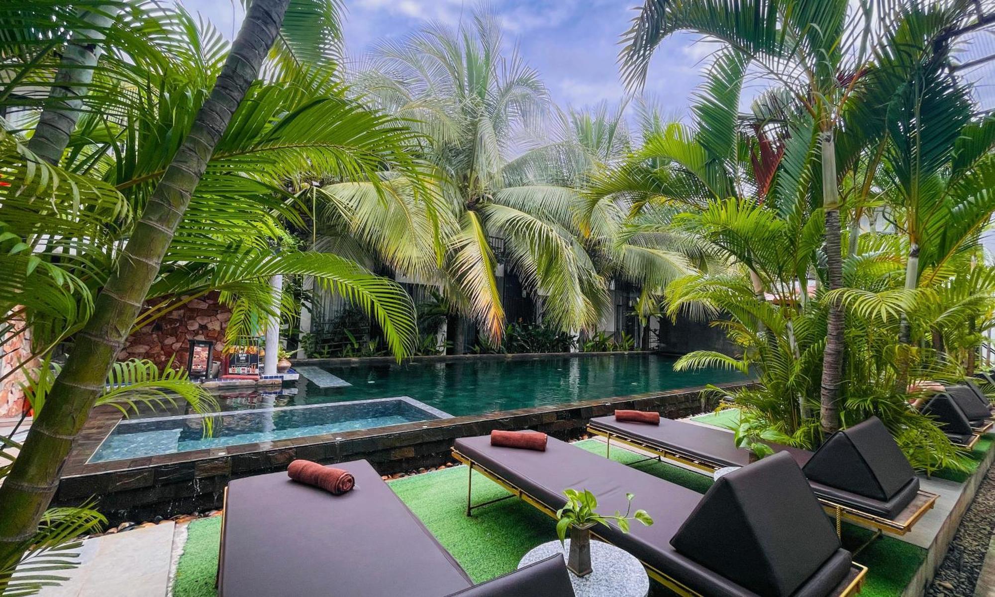 Central Corner Suite Siem Reap Exterior photo